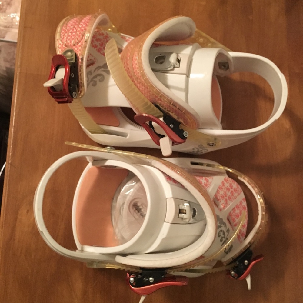 Snowboard bindings